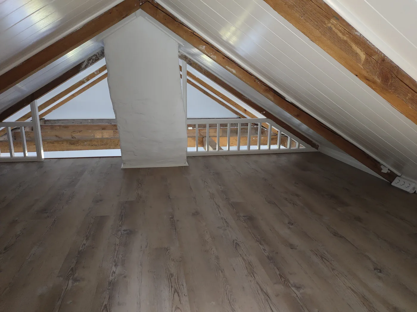 Vindsrenovering utförd av Robert’s Hantverks Service (3 av 7)